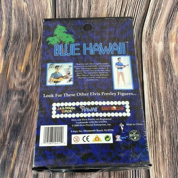 NIB Elvis Presley Blue Hawaii Figurine - Picture 6 of 7